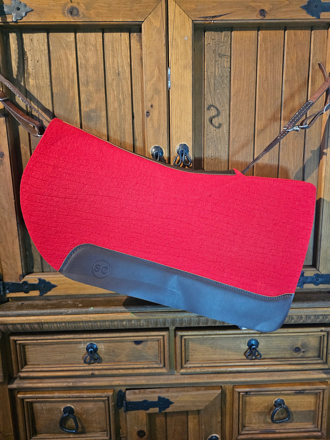 Red b racer saddle pad