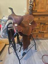 Load image into Gallery viewer, Tatum saddle
