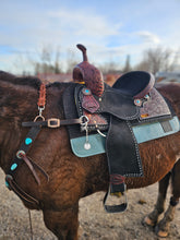 Load image into Gallery viewer, Tatum lightweight saddle
